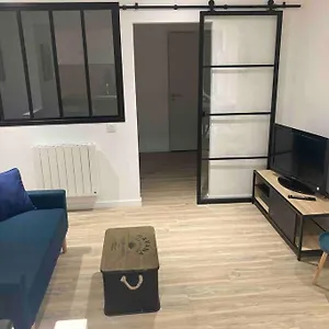 Appartement T2 à 50 Mètres De La Gare, Roanne