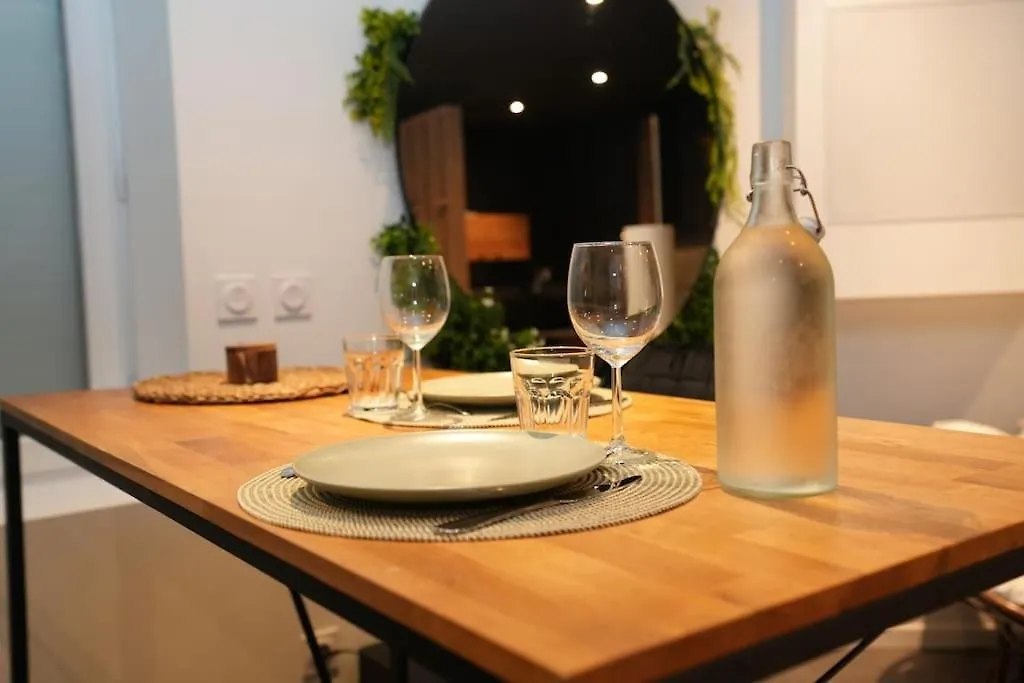 Cine Jungle Duplex Balneo Apartment Roanne France