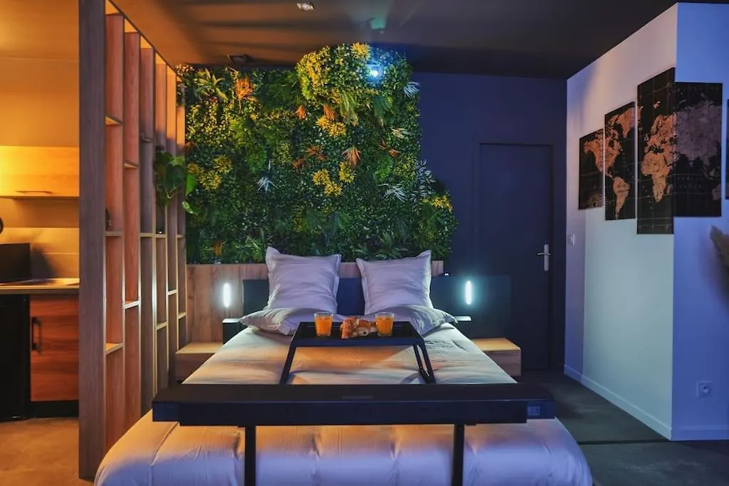 Cine Jungle Duplex Balneo Apartment Roanne