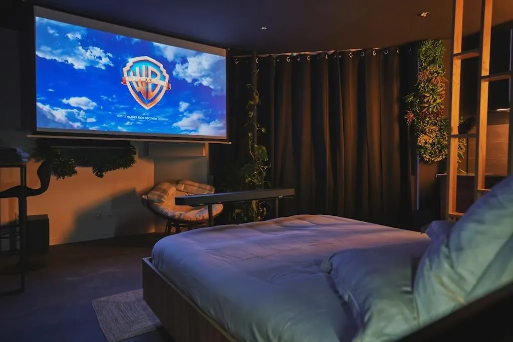 Cine Jungle Duplex Balneo Apartment Roanne 0*,